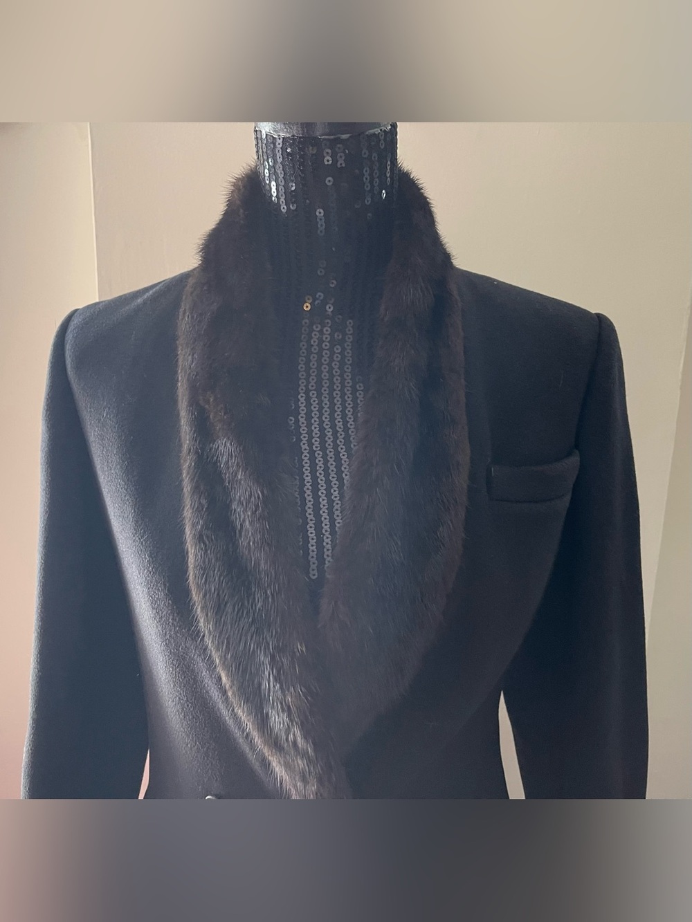 Vintage Hannah Black Wool Coat With Mink Collar - Picture 2 of 15